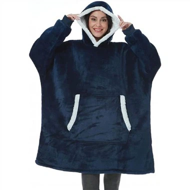 Flanelová deka s kapucňou