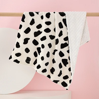 Minky Dots Deky pre novorodencov