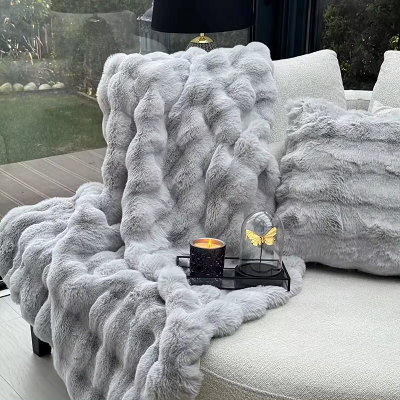 Králiková prikrývka na vyhodenie vlasov