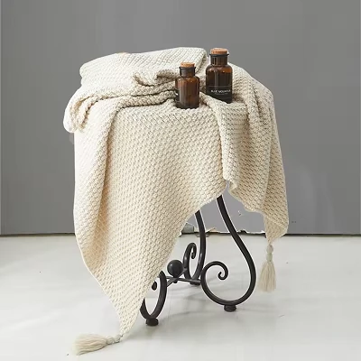 Solid Color Knitted Tassel Blanket